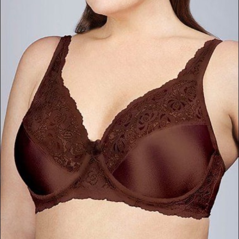 ✨2/$20✨ NWT BODY NATURALS Lace Satin Underwire Bra